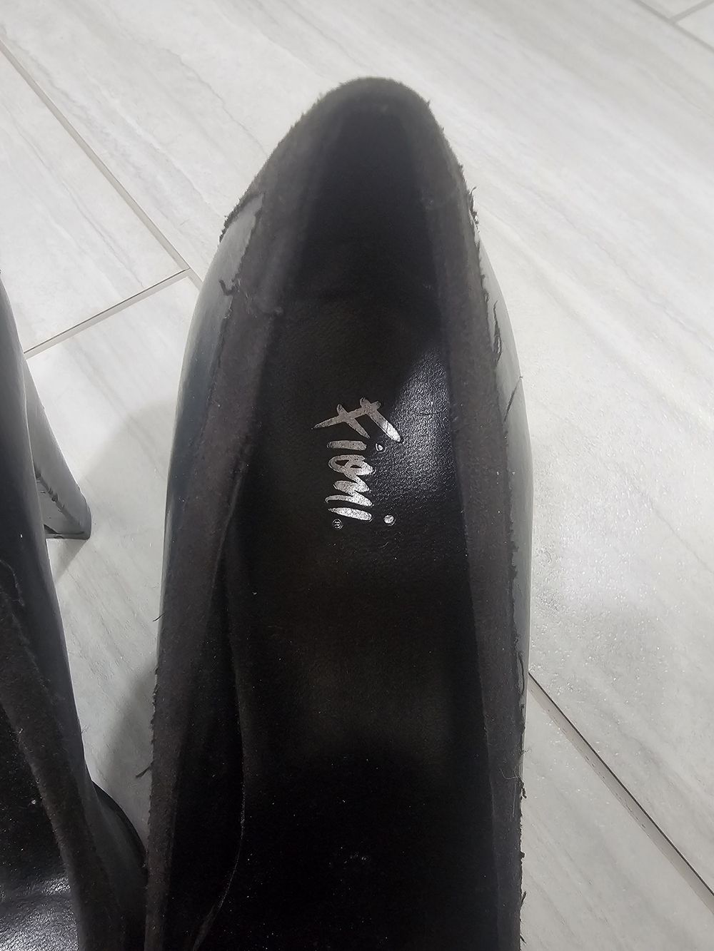 FIONI Black Patent Pointed-Toe High Heel Pump Size 8